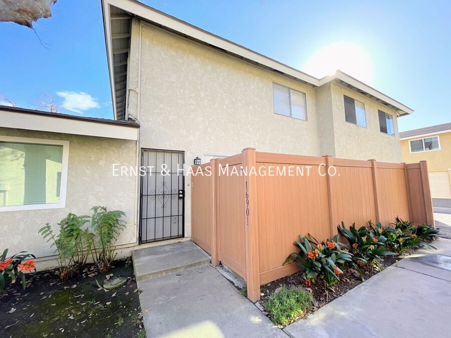 Primary Photo - Now Leasing, Beautiful 2 Bed 1 Bath Condo ...