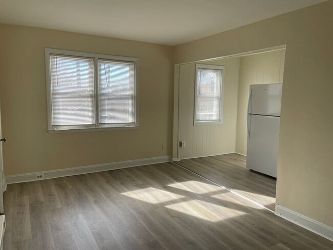 Photo - 910 E Patapsco Ave Apartment