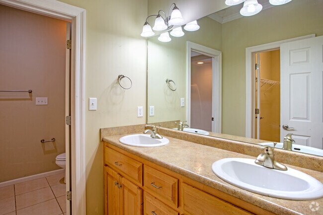 Suite 1720A, 3HAB, 3.5BA - HeatherGlenn