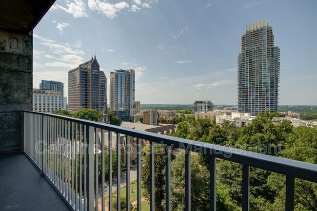 Foto del edificio - 210 N Church St