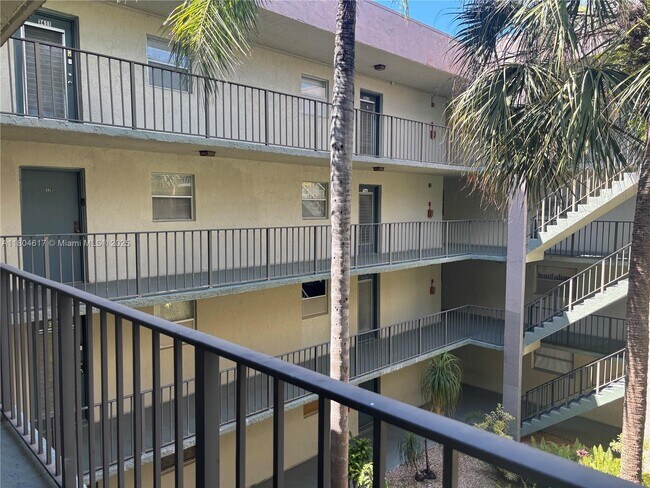 Foto del edificio - 1820 SW 81st Ave