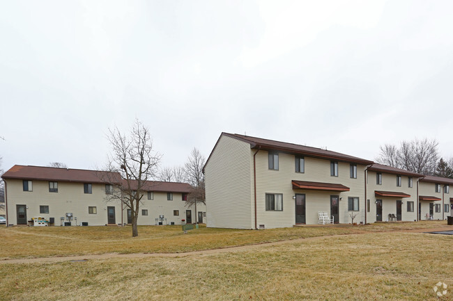 Foto del edificio - Township Village Apartments