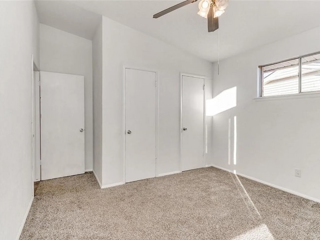 Building Photo - Chic 3-Bed 2-bath in Oklahoma City