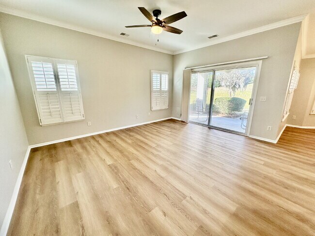 Building Photo - Recently Updated Two Bedroom Home in Sun C...