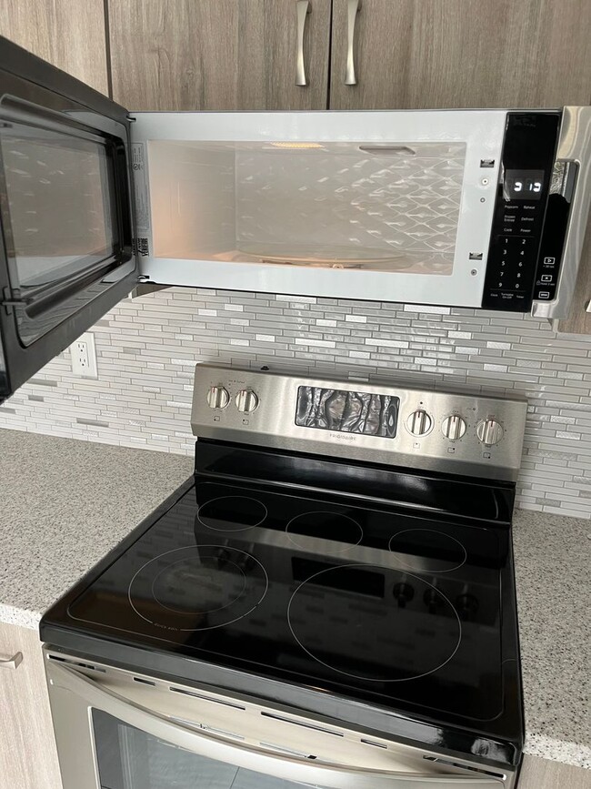 Building Photo - 1602 Garfield Ave