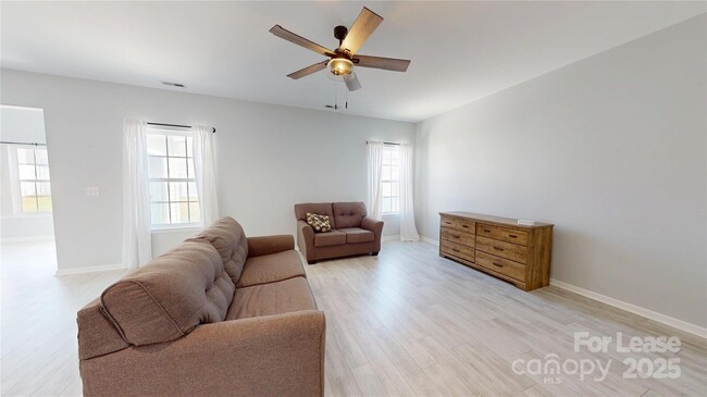 Building Photo - 10848 Tailwater St