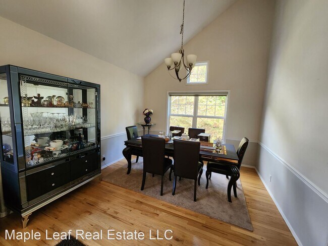 Foto del edificio - 5 br, 3.5 bath House - 10108 186th CT NE