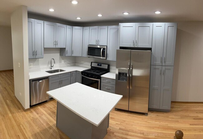 Foto del edificio - 925 W Lakeside Pl
