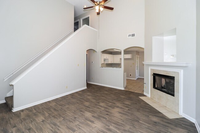 Foto del edificio - 8112 Country Mill Cove