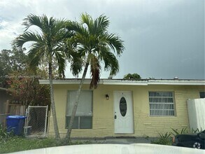 Building Photo - 4156 SW 24th St