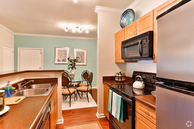 Interior Photo - Providence Court