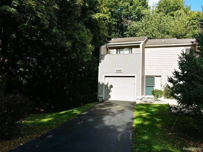 Foto del edificio - 3634 E Meadows Ct
