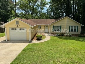 Building Photo - 2270 Turtle Club Dr NE