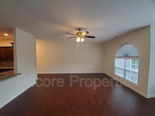Foto del edificio - 2608 Pennoak Ln