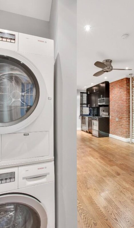 Primary Photo - 435 W 52nd St
