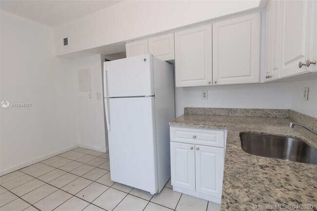 Foto del edificio - 1153 SW 7th St