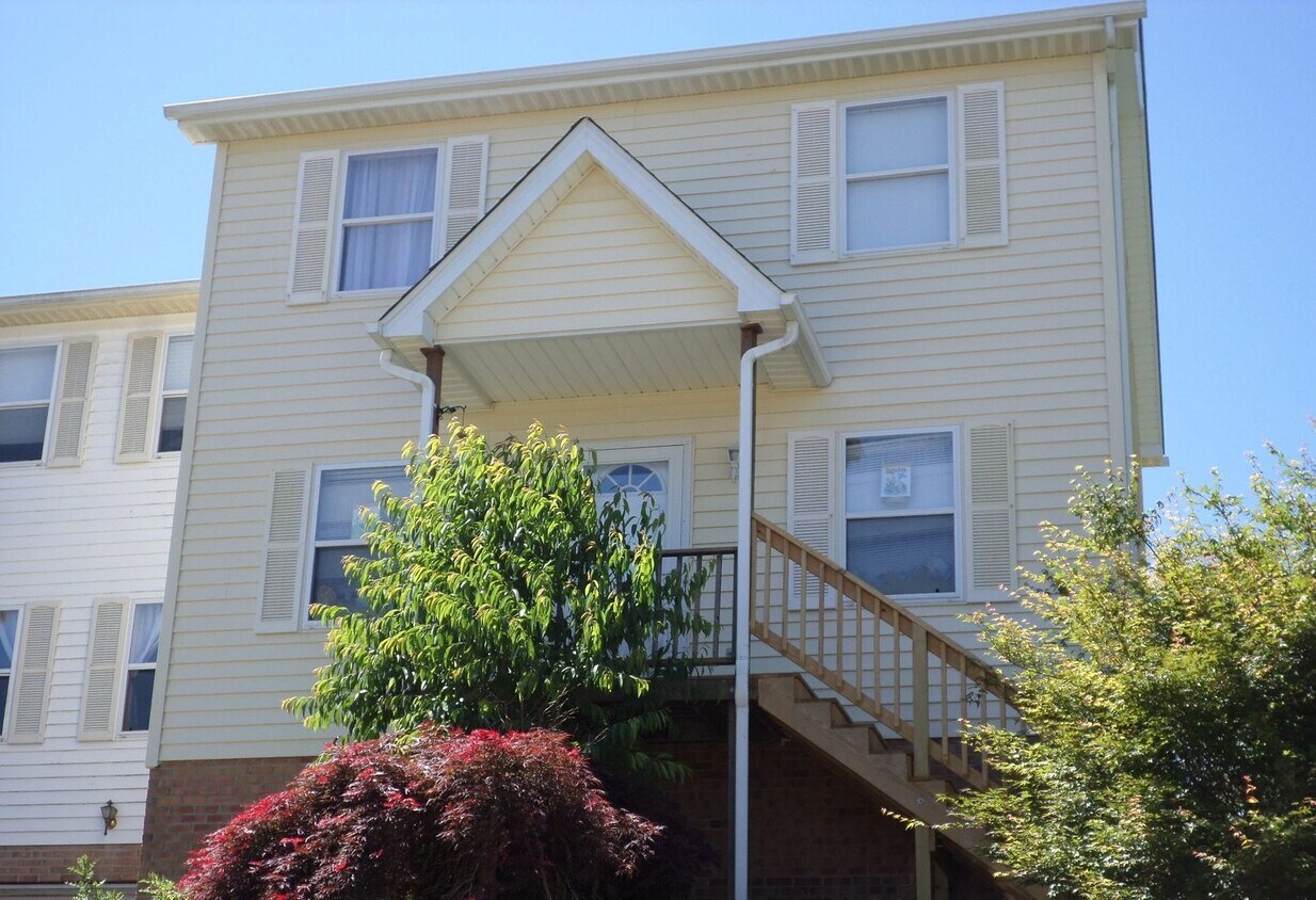 590 Tarrytown Rd NW, Christiansburg, VA 24073 House Rental in Christiansburg, VA