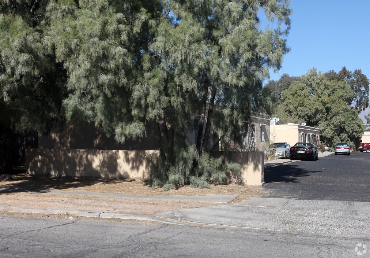 Foto del edificio - 4235 E Fairmount St