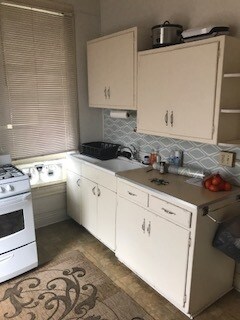 Foto del edificio - 415 N Chauncey Ave