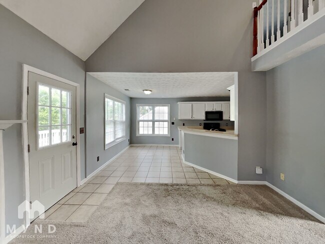 Foto del edificio - 5635 Lenox Park Pl