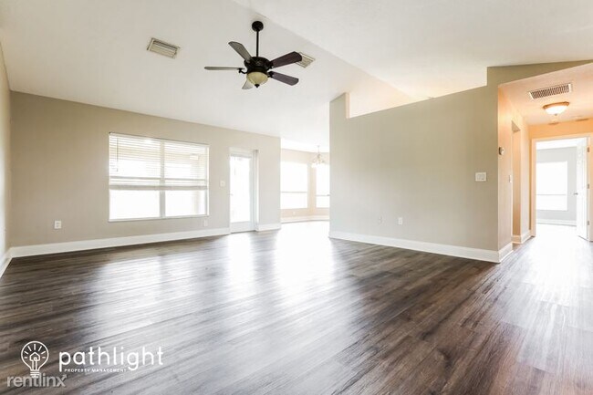 Building Photo - 3 br, 2 bath House - 8606 Lisa Boulevard UNIT