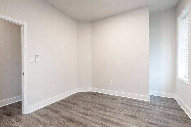 Building Photo - 4565 N 19th St