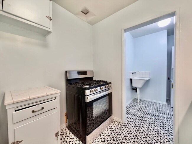 Foto del edificio - 1232 Ridgeley Dr