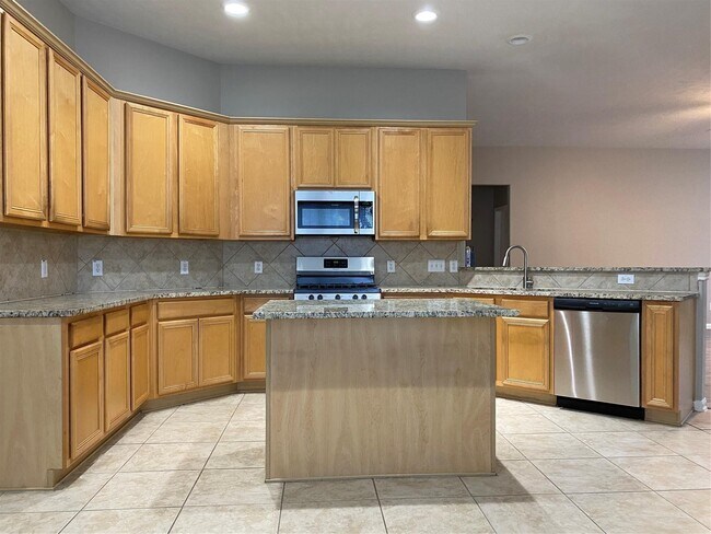 Foto del edificio - 18215 Linden Forest Ln
