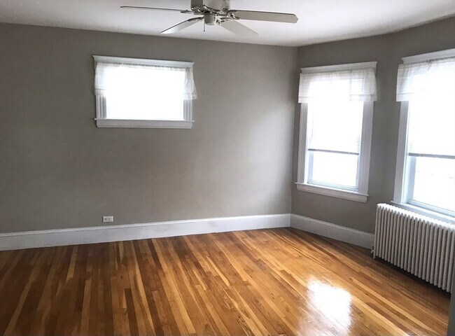 Foto del edificio - 28 Harding Rd