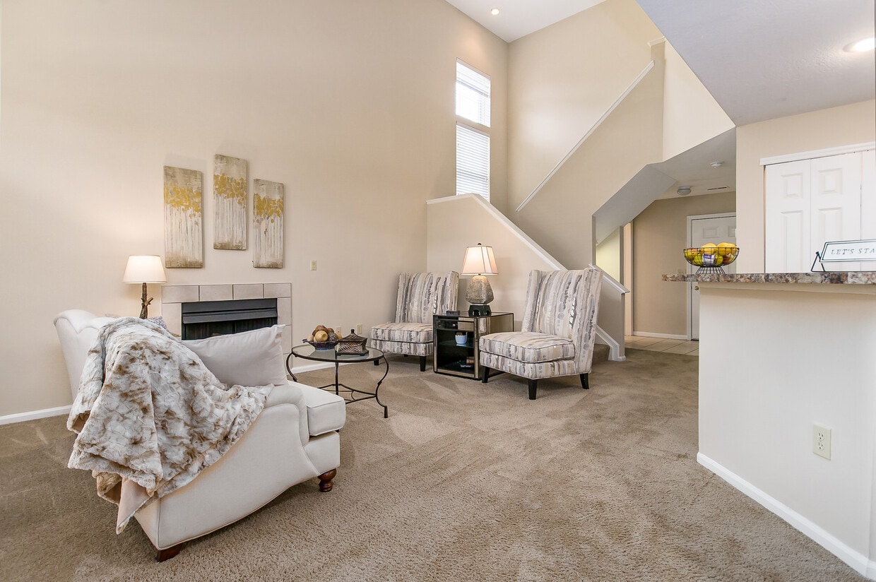 Townhome - The Pines at Tuttle Crossing