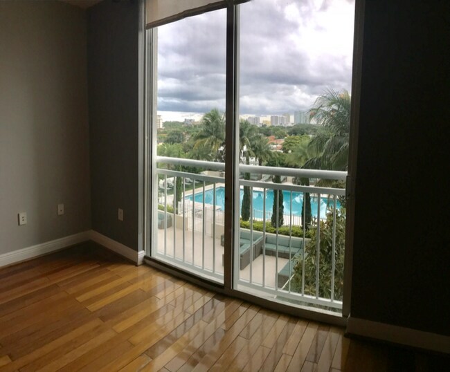 Foto del edificio - 3000 Coral Wy