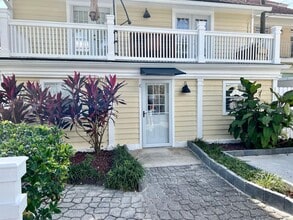 Building Photo - 2705 Riverside Ave