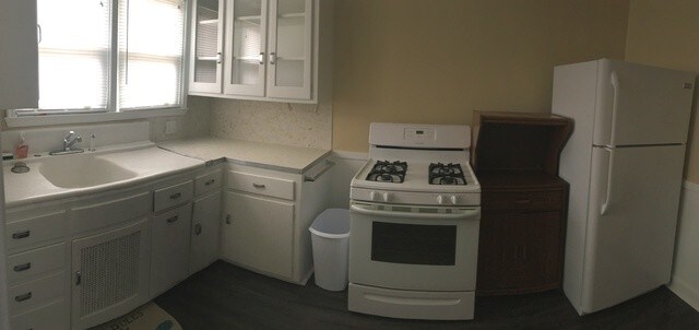 Building Photo - 806 Sherwood Pl
