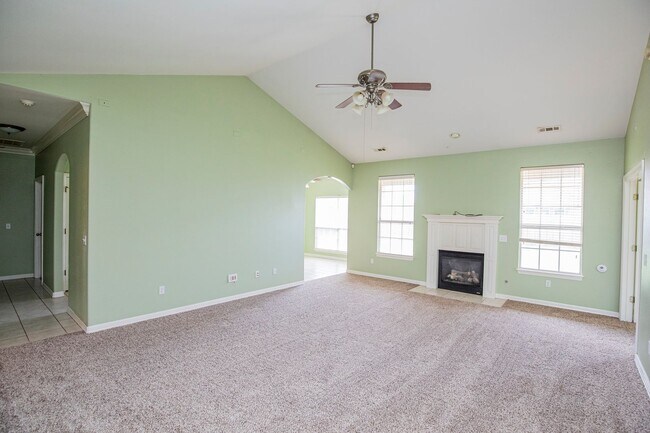 Building Photo - ***3904 Sycamore St***