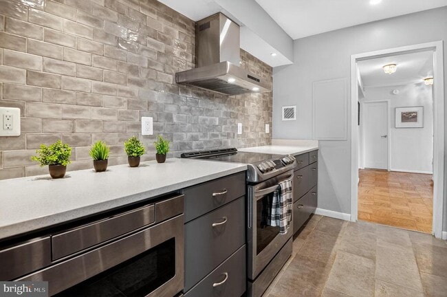 Foto del edificio - 5100 Dorset Ave