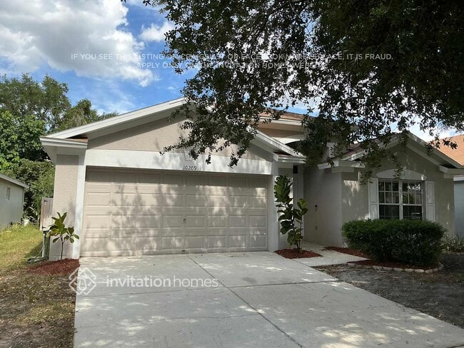 Building Photo - 10209 Hunters Haven Blvd