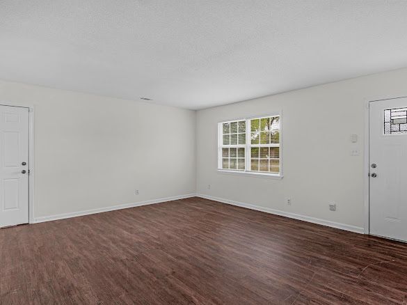Building Photo - 509 Ashmore Rd