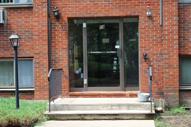 Building Photo - 24 Faxon St