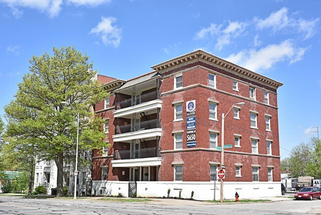 Foto del edificio - 1114 E. Armour