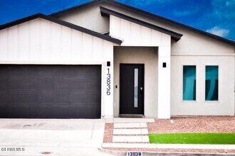 Building Photo - 13836 Vicki Brewer Ave