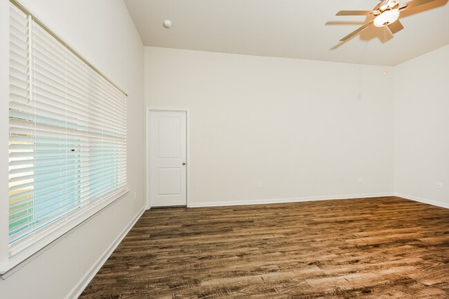 Building Photo - 4552 Morgan Dr