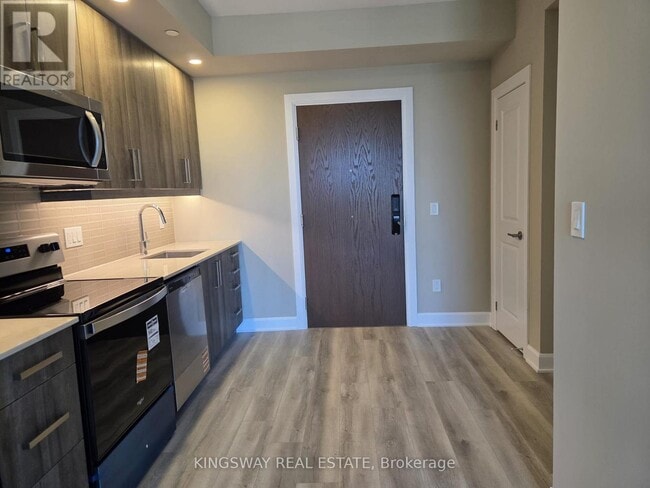 Photo du bâtiment - 3240 William Coltson Ave