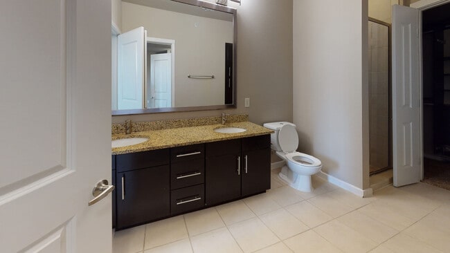 Interior Photo - Savoye