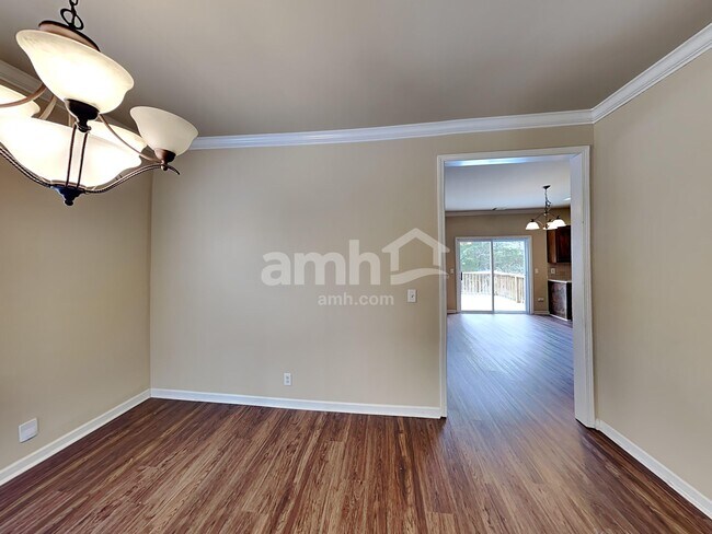 Foto del edificio - 2128 Branch Oak Trl