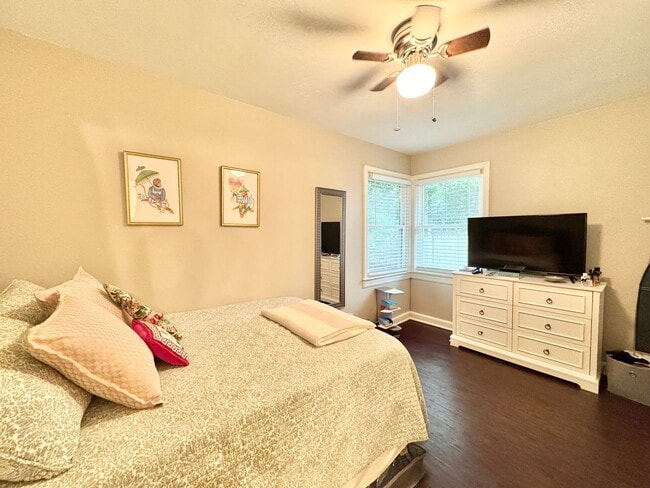 Building Photo - Updated 3 Bedroom In Guilford Hills with a...