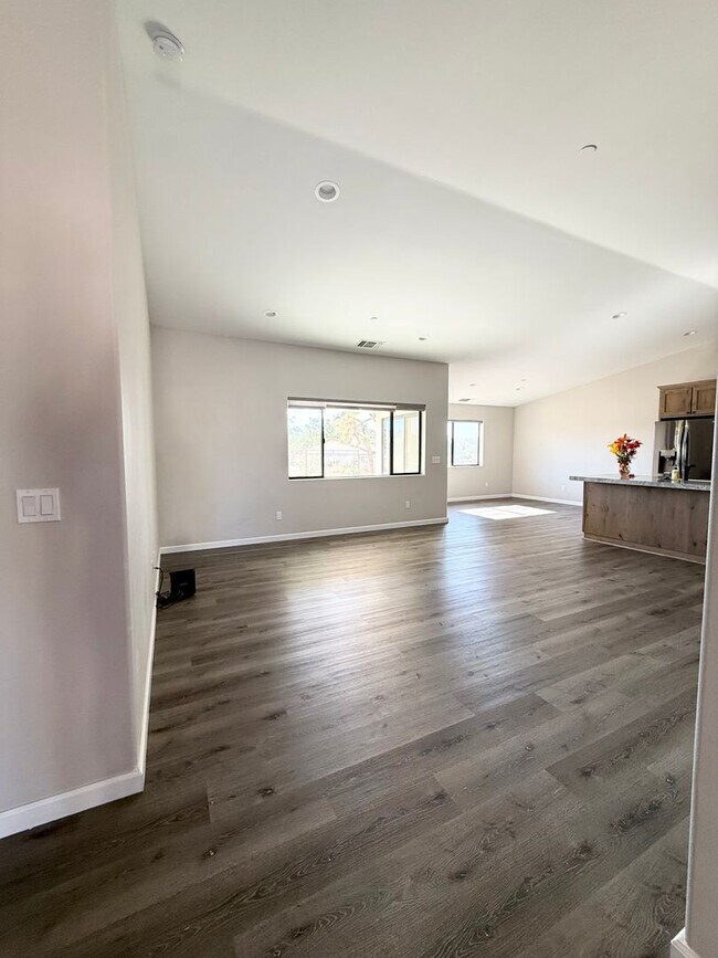 Foto del edificio - **COMING SOON ** 3 Bed 2 Bath Home