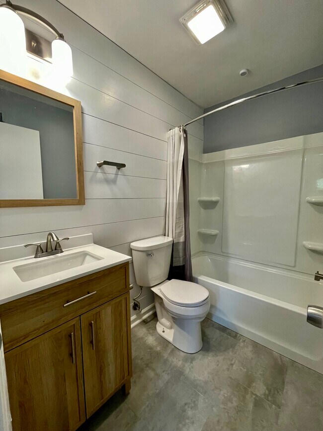 Foto del edificio - 208 Huntington Ln