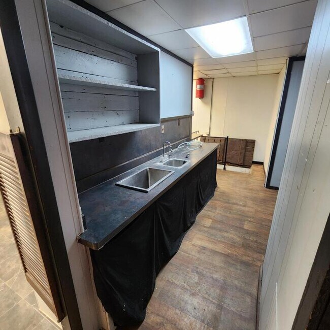 Foto del edificio - 311 W High St