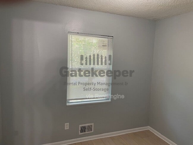Foto del edificio - 8202 Attleboro Dr