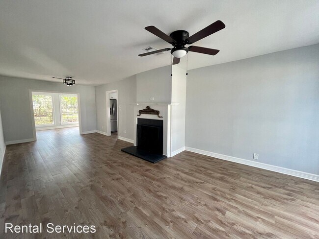 Foto del edificio - 3 br, 2.5 bath House - 2275 Central Dr